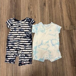 Splendid Baby Boys Soft Blue Short Sleeve Rompers Size 0-3 Months
